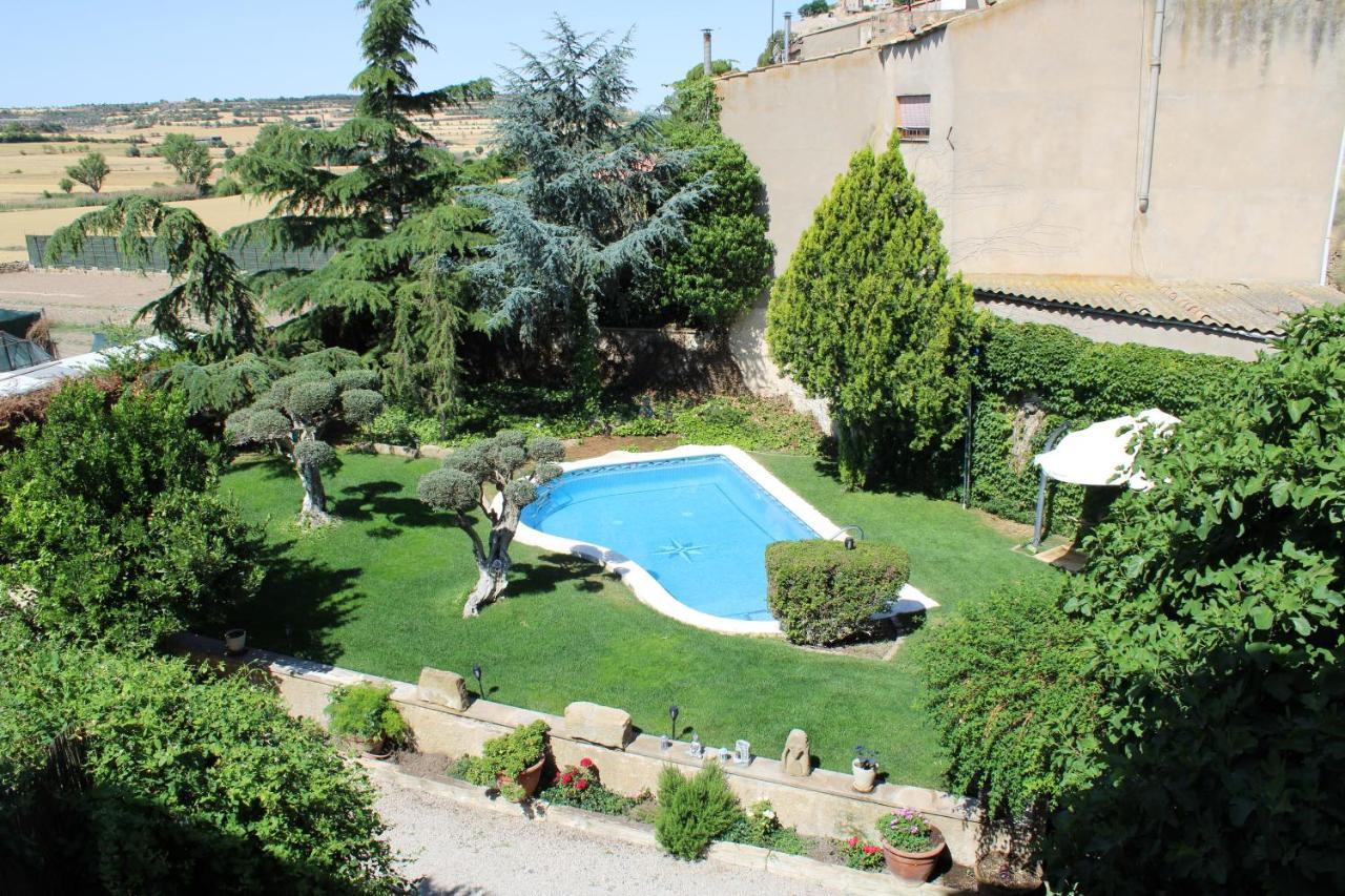 Hostal La Savina Cervera  Exterior photo