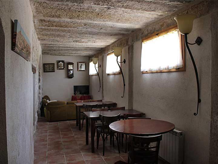 Hostal La Savina Cervera  Exterior photo